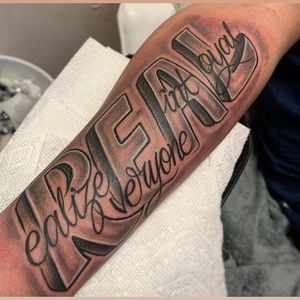 Meet your Posher, Devonte